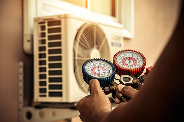 Professional Furnace Repair technician working in Bellevue, IA